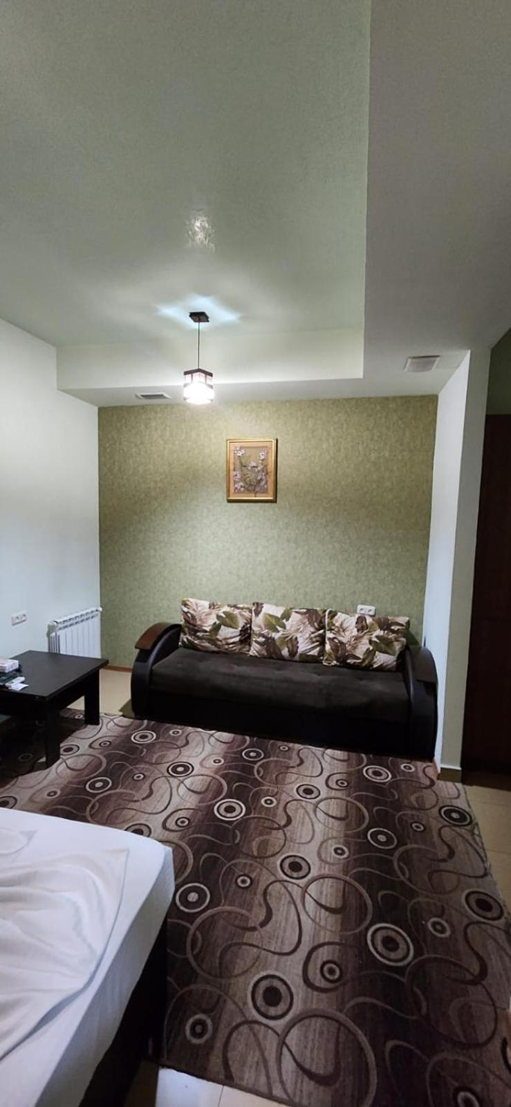 Premium Hotel Jerevan Buitenkant foto